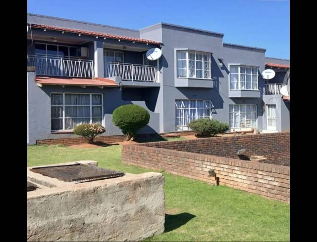 2 BEDROOM APARTMENT FOR SALE IN HORISON